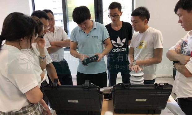 國電西高前往海南電科院調(diào)試探傷儀