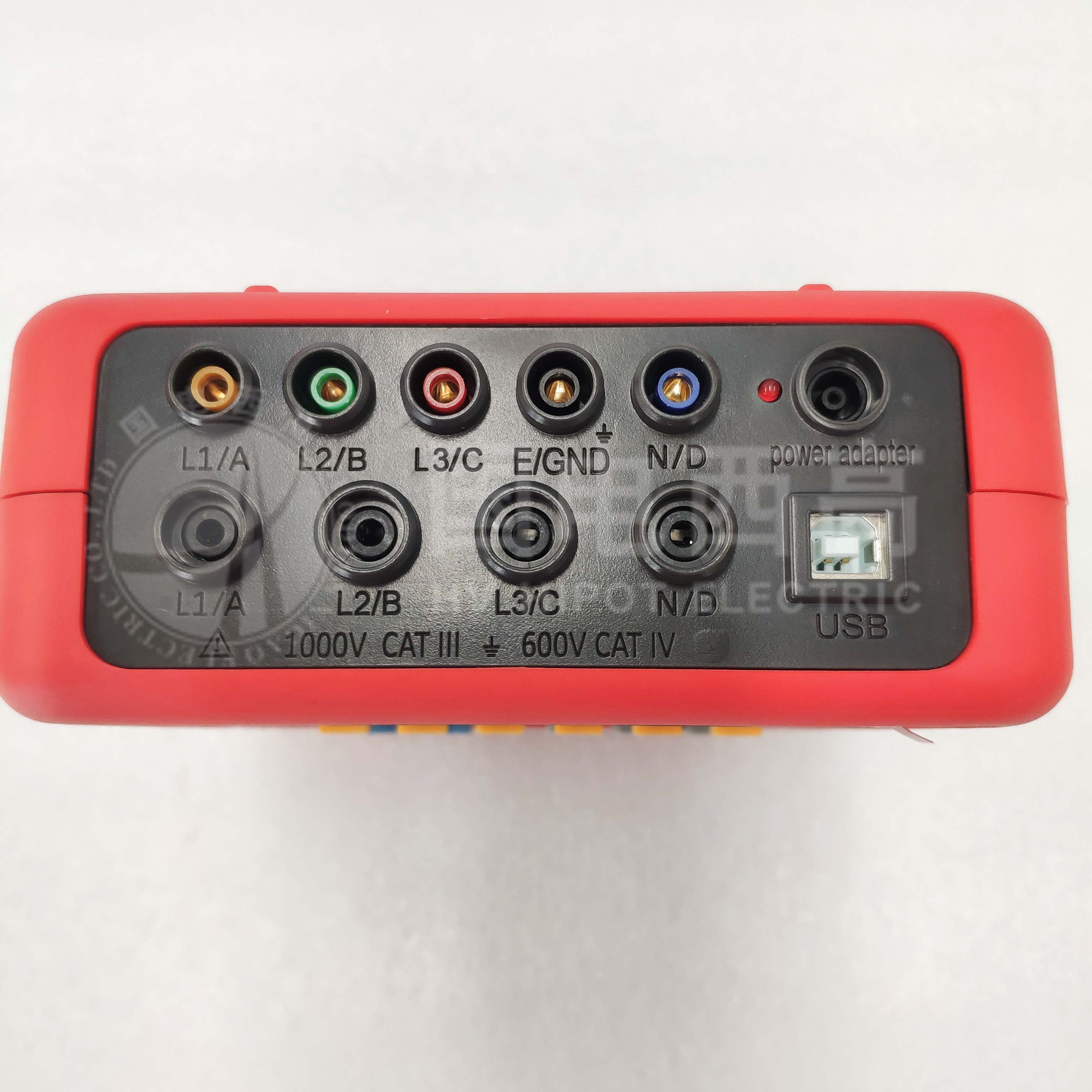 電能質(zhì)量分析儀主機上方接口