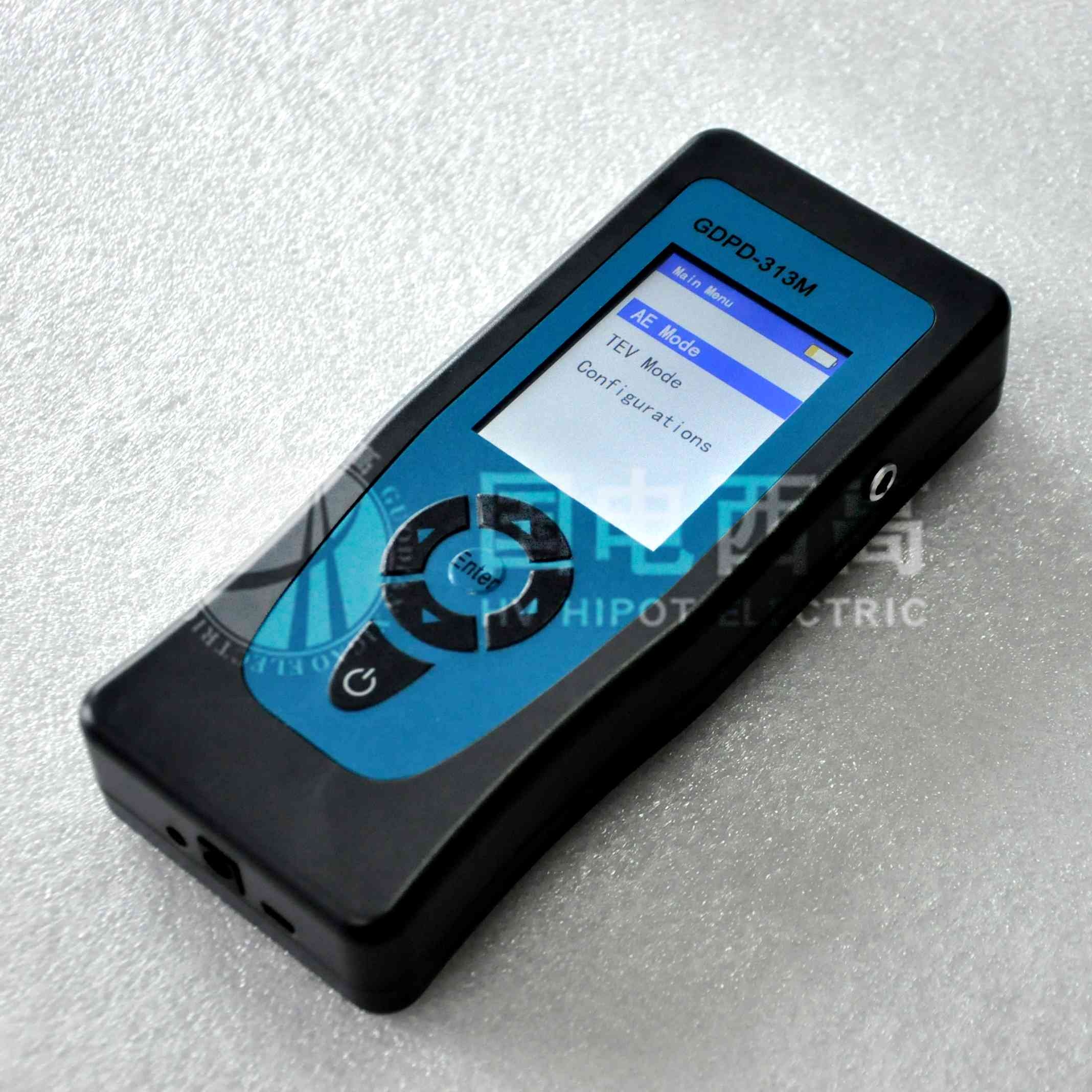 手持式開關柜局放檢測儀主機右側