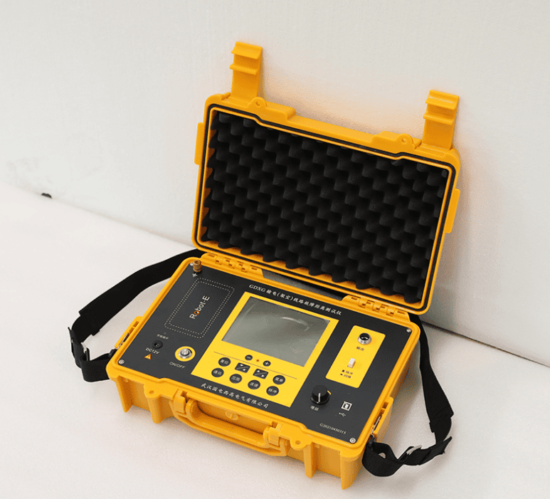 輸電(架空)線(xiàn)路故障距離測(cè)試儀實(shí)物圖