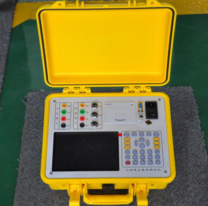 三相電容電感測試儀實物圖